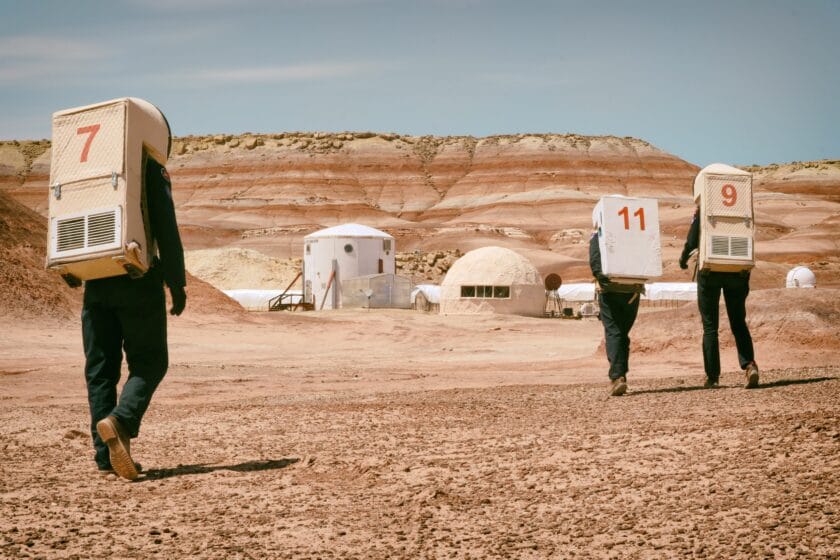 MDRS-crew-walking-PR-2021-840x560.jpg